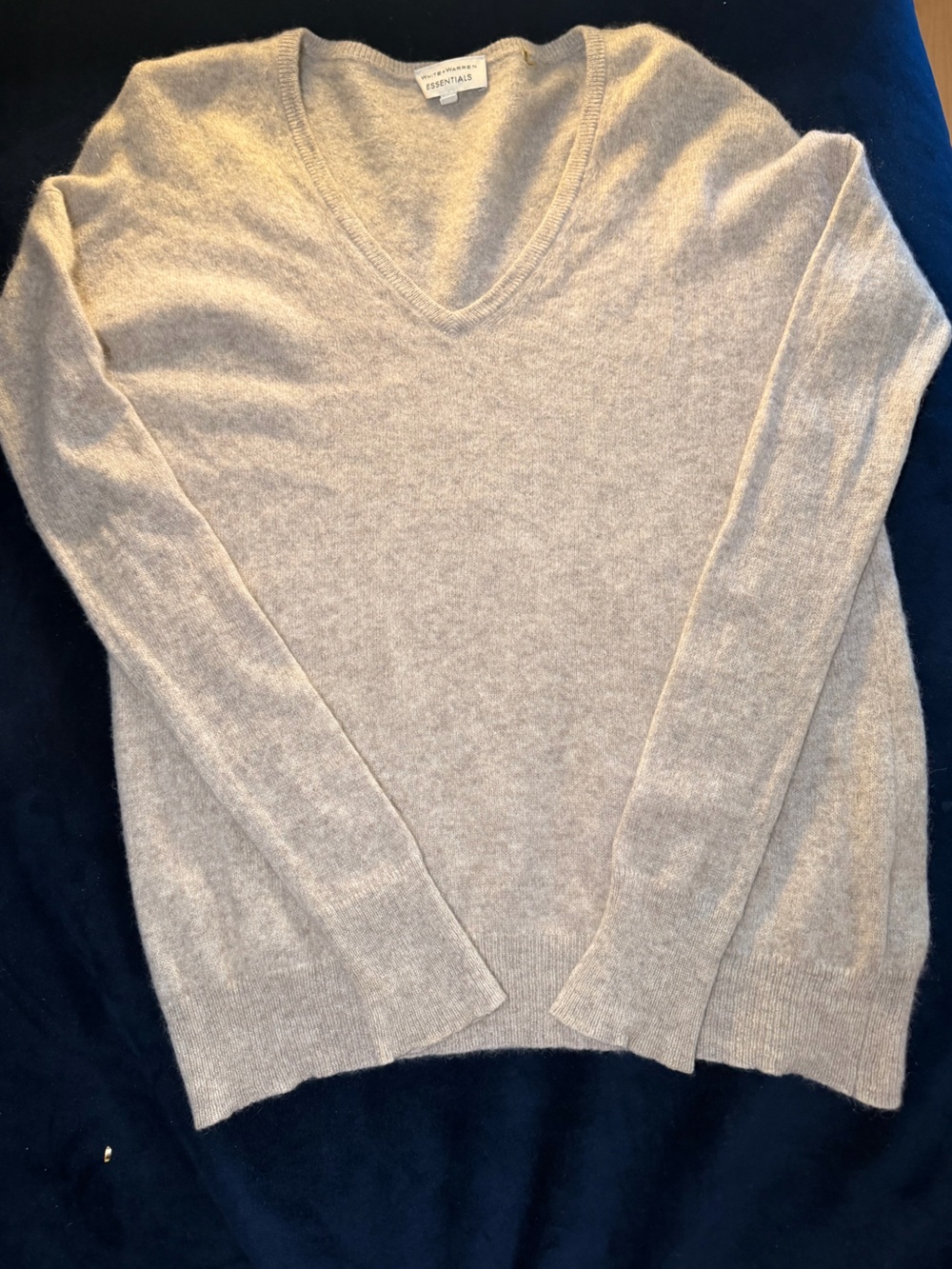 White + Warren Essentials 100% Cashmere V-Neck Sweater Oatmeal